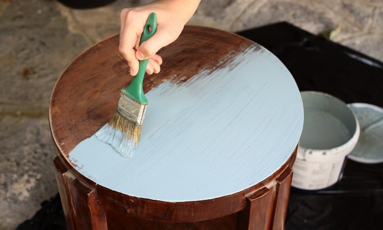Cómo pintar sobre madera con acrílico